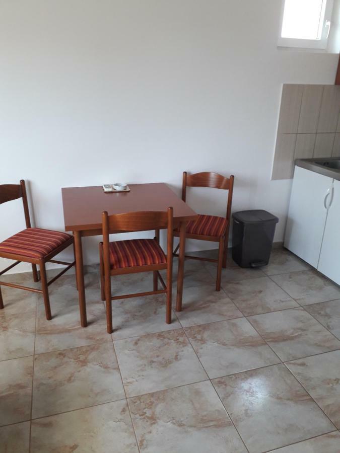 Mona&Mike Apartments Тиват Екстер'єр фото